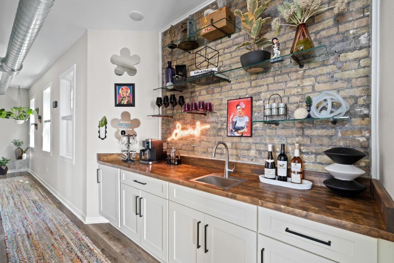 The Bentley Condotel, Heart Of Walkers Point With Garage, Yard Milwaukee Extérieur photo